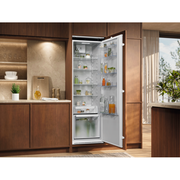 Electrolux - Vgradni hladilnik - ERD6DE18S1