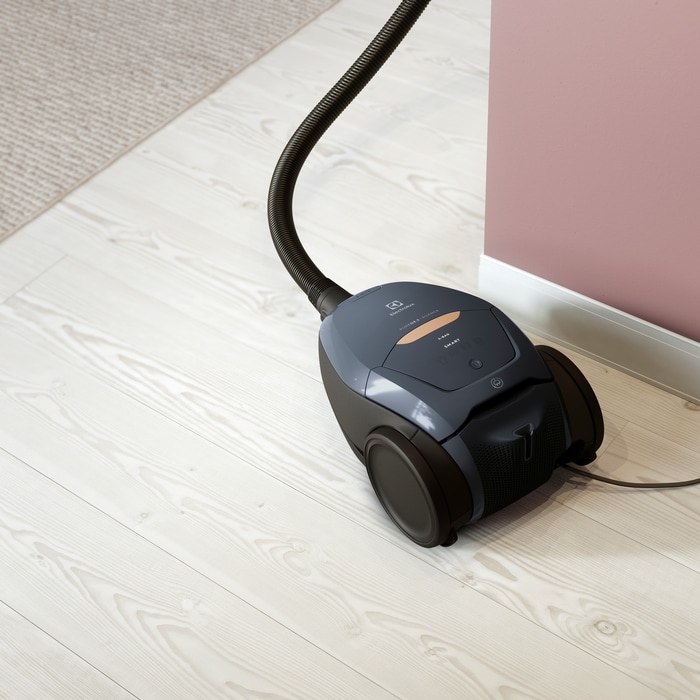 Electrolux - Sesalnik - PD82-8DB