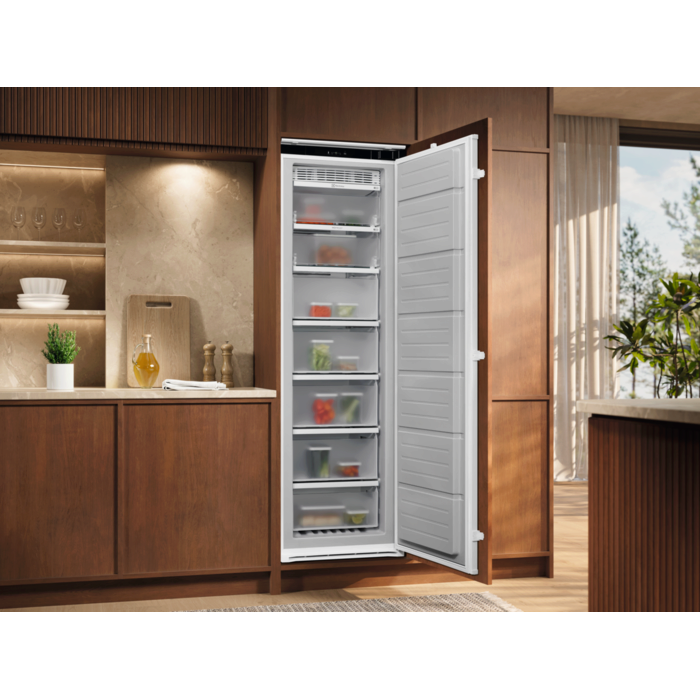 Electrolux - Vgradna zamrzovalna omara - EUN7NE18S