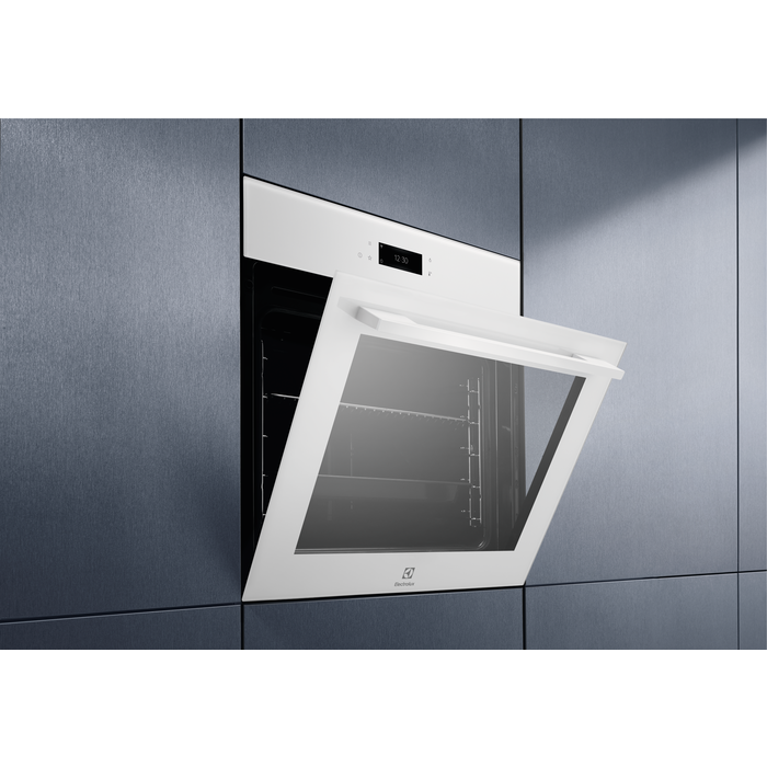 Electrolux - Pečica - EOE8P39WV