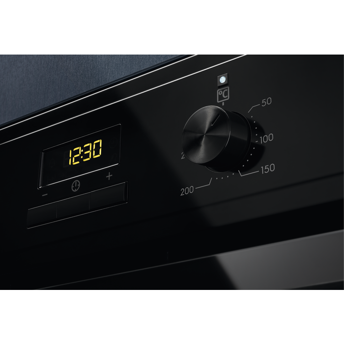 Electrolux - Pečica - EOF3H50BK
