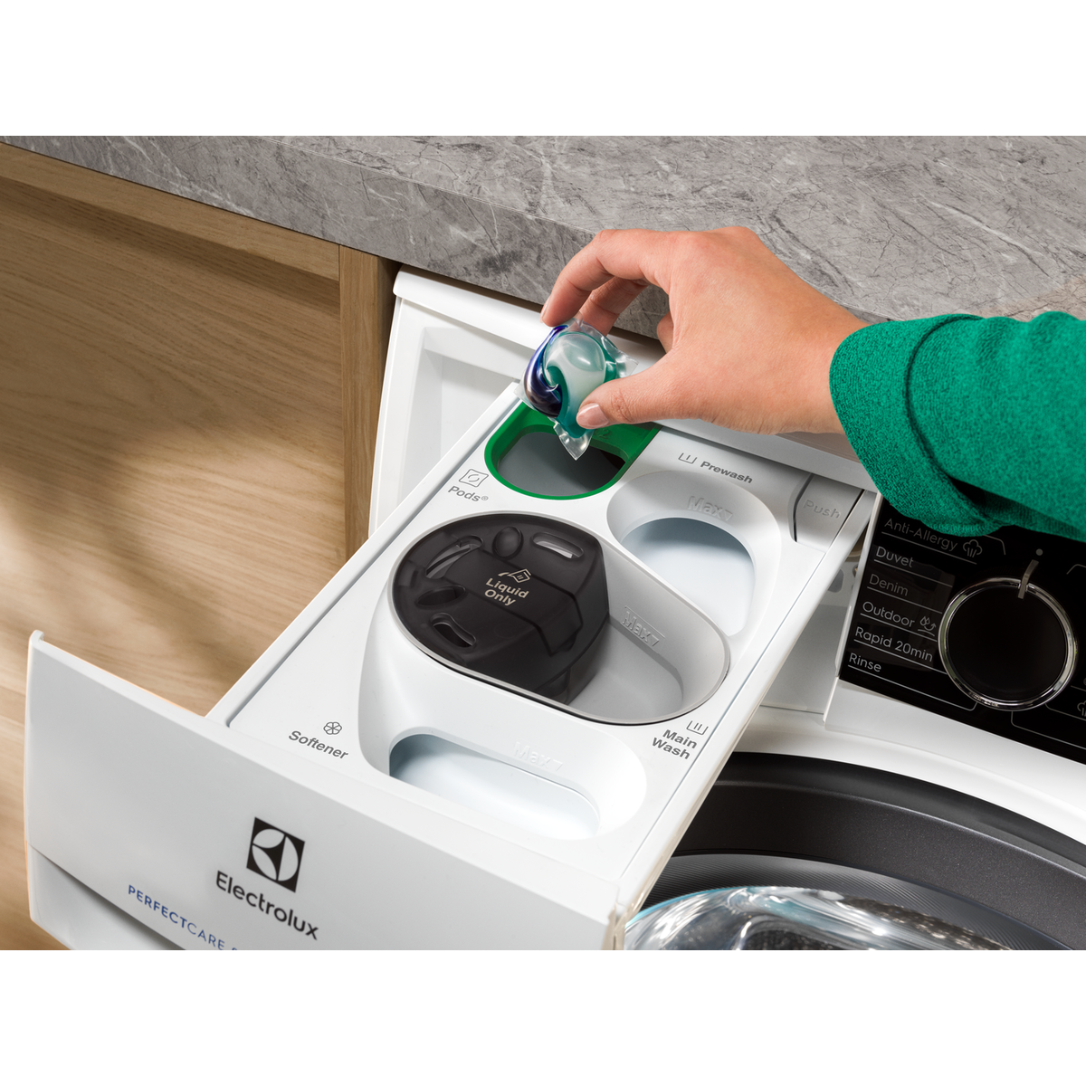 Electrolux - Pralni stroj s sprednjim polnjenjem - EW7F249PS