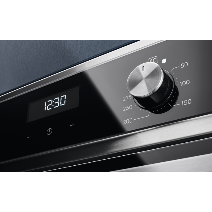 Electrolux - Pečica - EOF5C70X