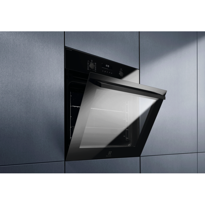 Electrolux - Pirolitična pečica - EOD6P77WZ