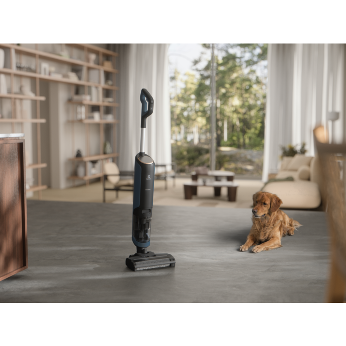 Electrolux - Wet&Dry pokončni sesalnik - EW81U3DB