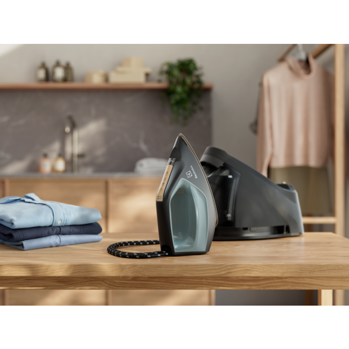 Electrolux - Parna likalna postaja - E8ST2-8OG