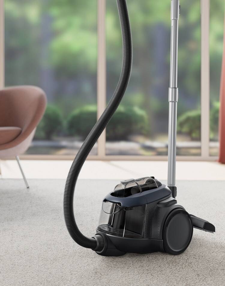 600 Bagless cleaner